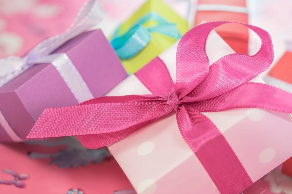 cadeau-offrir-agenda-colormygeneva-cadeaux-2021-geneve-geneva-gift-original-idees-anniversaire-quoi